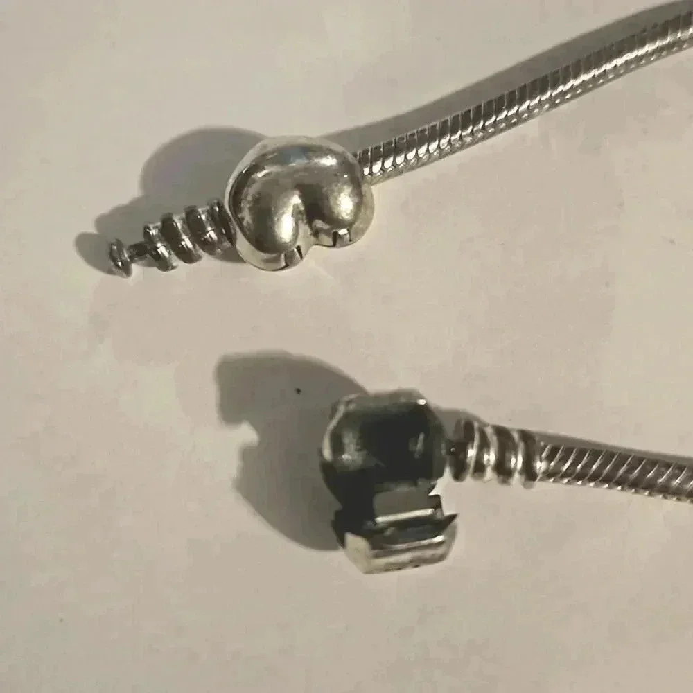 Pandora bracelet with 4 charms 100% Silver Authentic - Picture 9 of 13